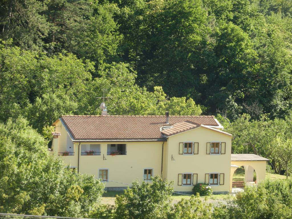 Il Girasole Acomodação com café da manhã Fosdinovo Exterior foto