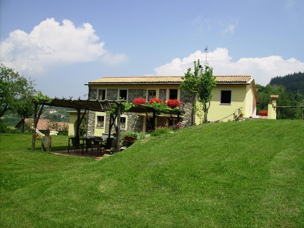 Il Girasole Acomodação com café da manhã Fosdinovo Exterior foto
